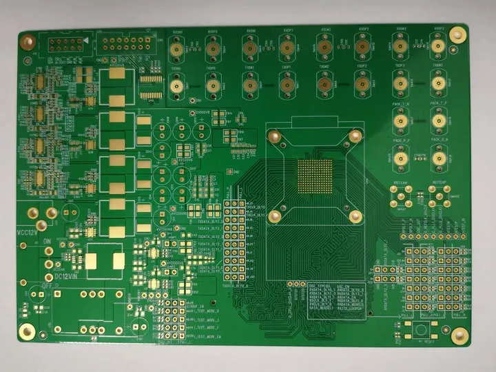 10 camadas PCB com pano de fundo e via no bloco